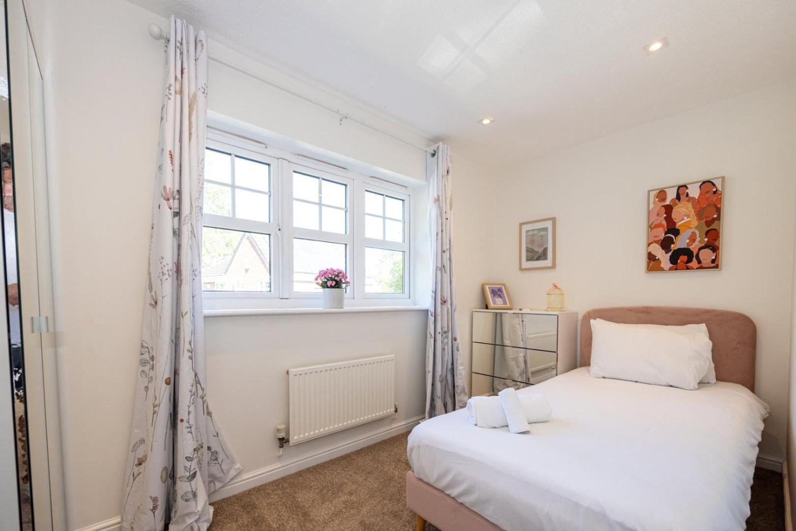 Guestready - A Haven By The River Manchester Exterior photo